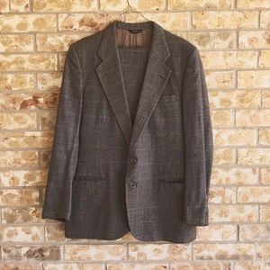 Perry Ellis Two Piece Suit